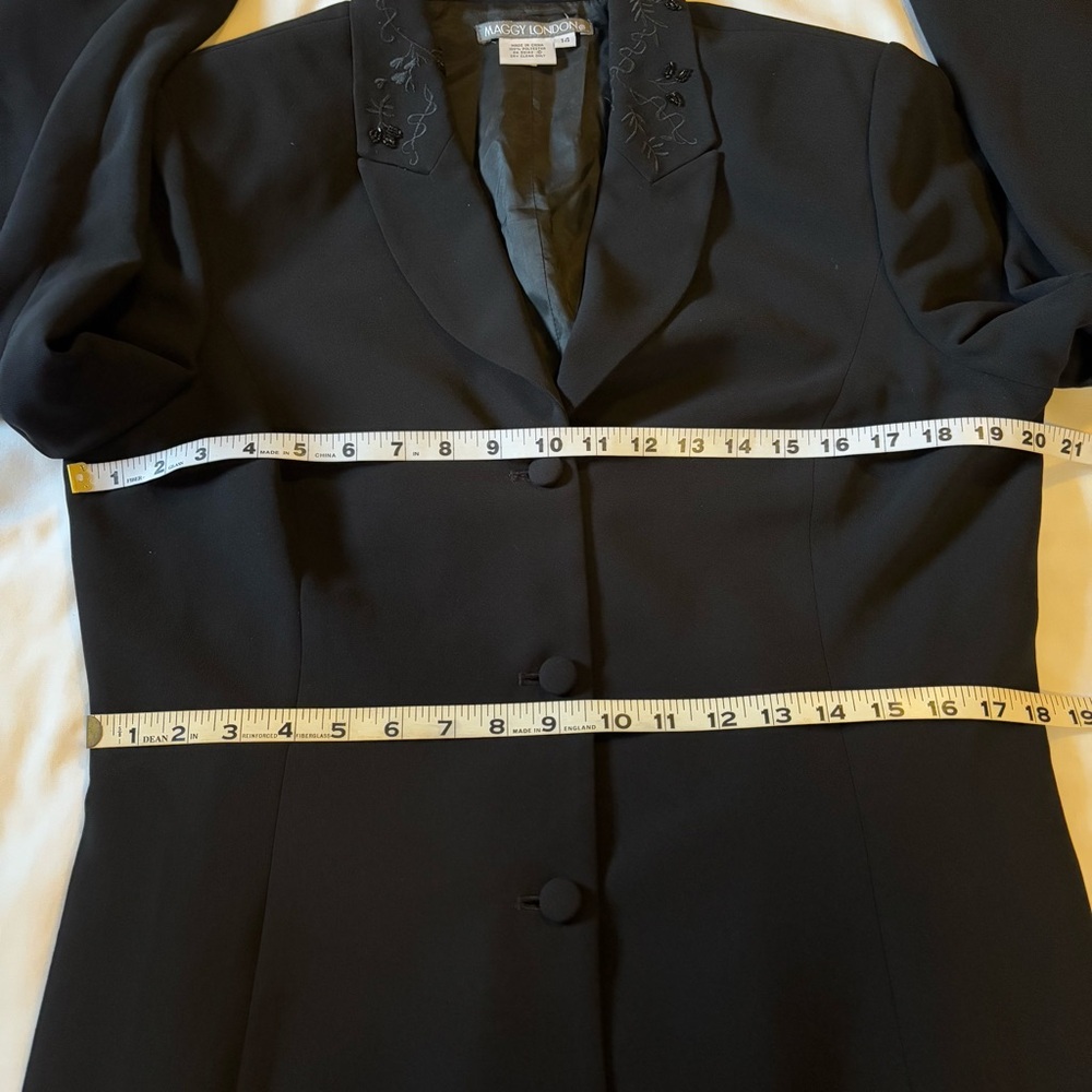 Maggy London Black Embroidered Floral Pant Blazer Suit Two piece Sz 14 - Picture 5 of 11